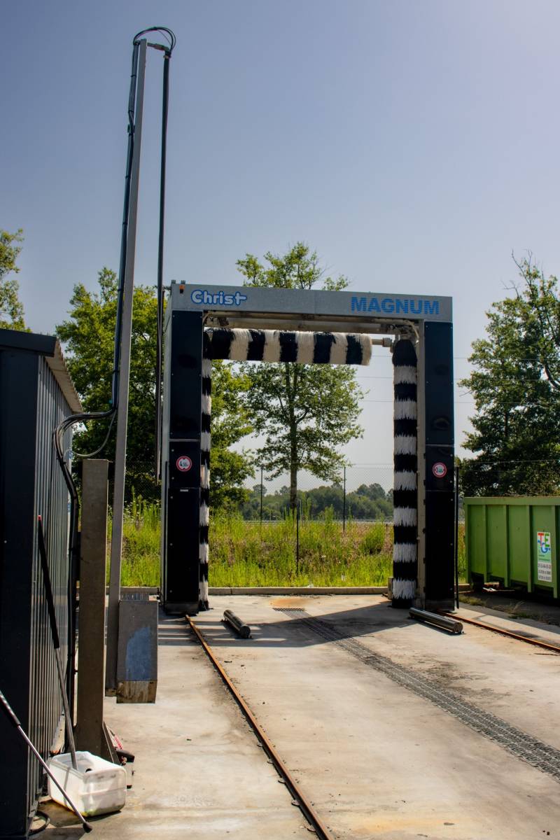 Station de lavage pour laver son utilitaire - site de Mazzariol à Mazères