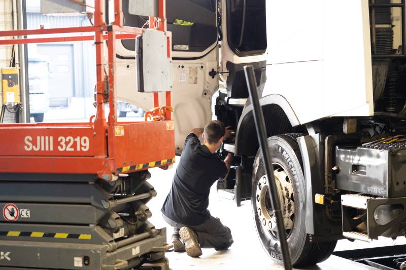 Préparation et contrôle technique de votre utilitaire ou poids lourd près de Langon